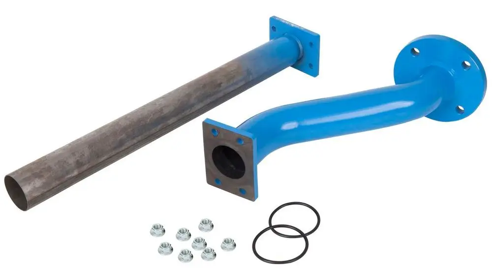 Zwei Metallrohre in unterschiedlichen Formen mit blauer Beschichtung und Flanschen. Enthalten sind auch Schrauben und Dichtungen. Produkt von Remeha für Heizungsinstallation.